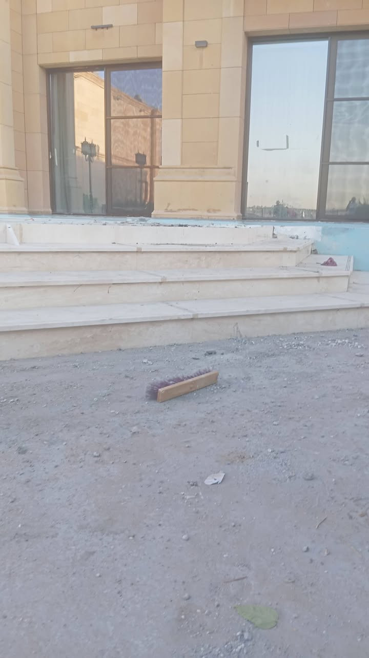 السلام عليكم ورحمه الله
احنا كادر مصري لتركيب البورسلين والمرمر والسيراميك اذا في مقاول نشيل منه شغل وبيكون ع حسب الاتفاق والله المستعان وهذا رقمي بيه واتساب ***********
