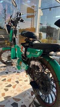 دراجة شحن • نضيفه • تحتاج بطاريه
