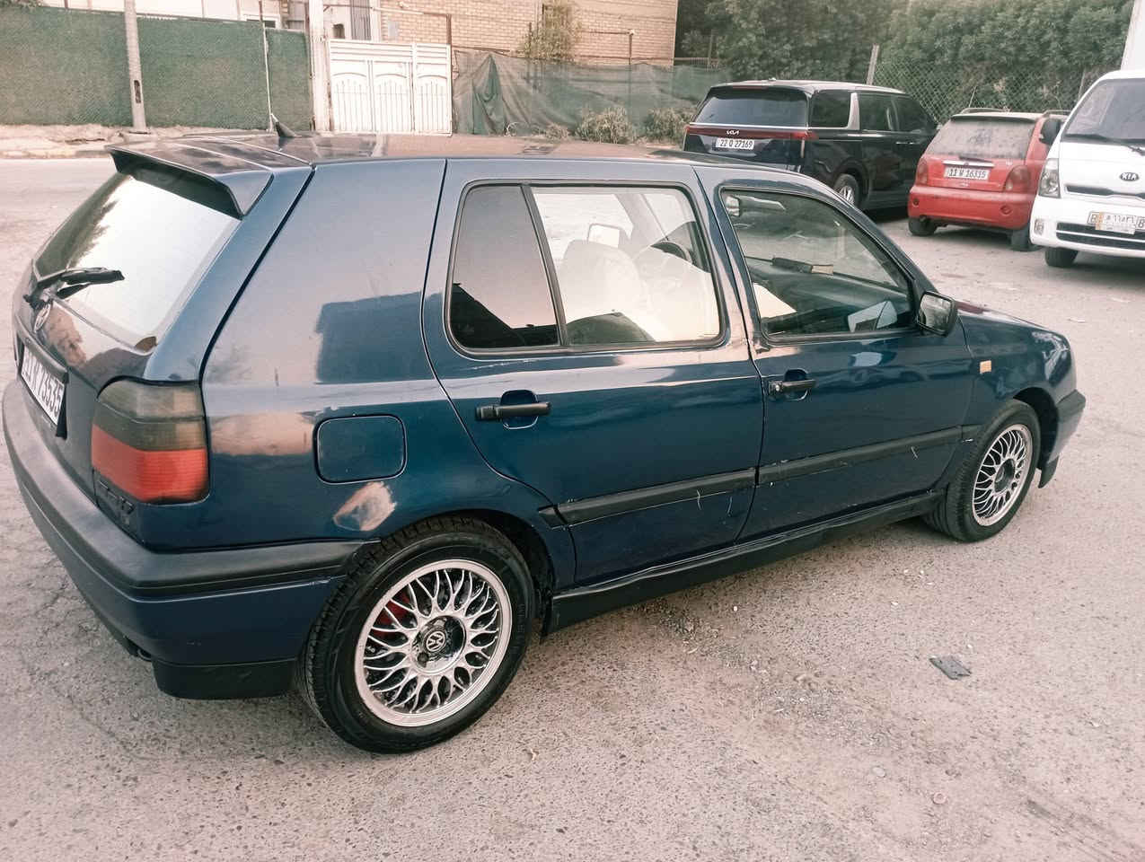كولف 1993 كير اوتوماتيك محرك 2000 السياره نظيفه و السياره بأسمي هزه جديده السعر 35 مكاني زيونه رقم تلفون ***********
