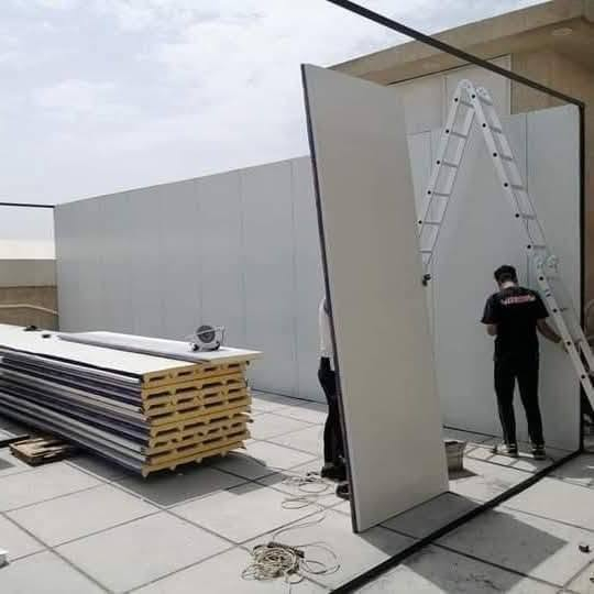 حداده عامه كربلاء ***********
حداد 🛠متنقل🛠 داخل🪟 كربلاء🛠 بيبان 🚪شبابيك🪟 محجرات🛠 قمريات 🛠وغيرها كل🛠 مايخص🛠 الحداده ((🛑اتقان العمال بحسن صوره 🛑)) 
______________________________________

نص مكتوب في الصور:
- السوق المفتوح opensooq