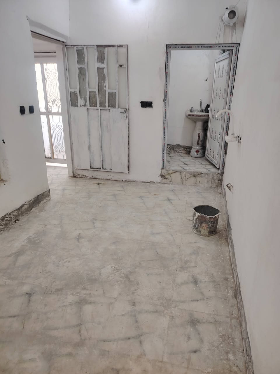 يوجد لدينا
شقق عدد 2 الإيجار تصلح سكن طلاب او عائلة

غرفتين كلدور مطبخ صحيات

حله نادر الثالثة حي الصناعي

للاستفسار الاتصال على الرقم ***********
مراجعة مكتب ابو رقية للعقارات
