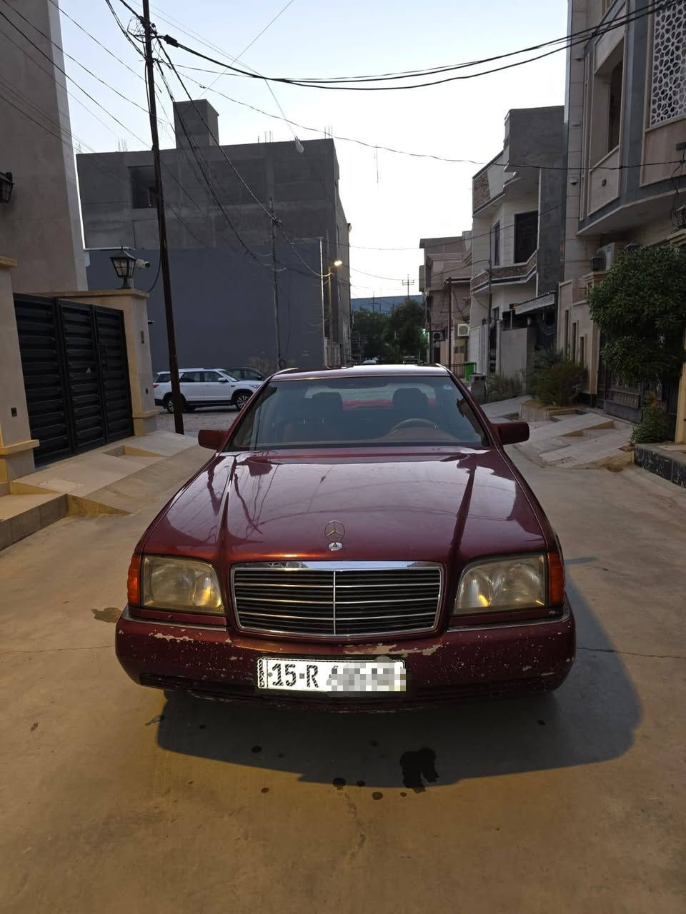مارسيدس شبح موديل 1993 رقم انكليزي بأسمي مكينة VVT 3000 . مكينة وكير خير من الله . منظومة تبريد اني شادهة . دبلات امامي جديد مع رباط جديد مع طبلات امامي جديدة .دبل ستيرن جديد. السيارة احلى من الصور . السعر (52)  العنوان ديالى بعقوبة . وايضا متواجد ديالى خانقين 
***********
