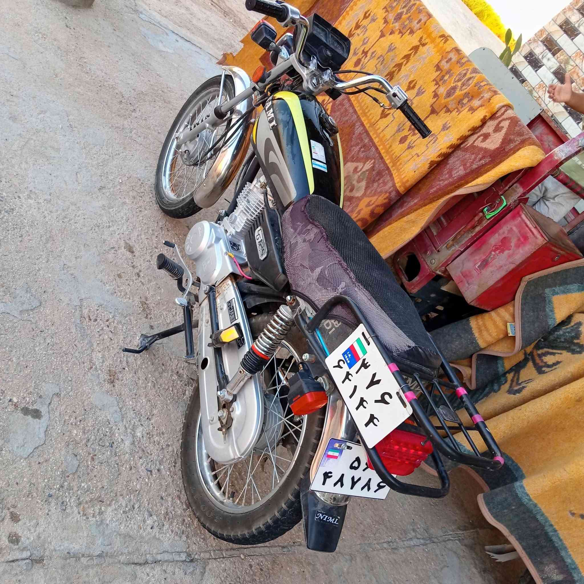 سلام عليكم  دراجه البيع اوراق الموديل 2025 السعر 750 وبيه مجال الشراي بيه خير و يدلل ‏‪***********‬‏
