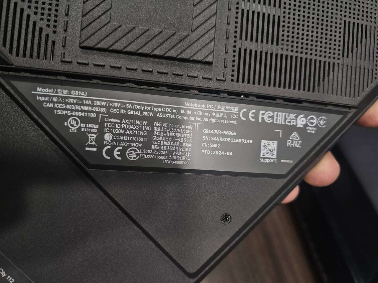 ROG Scar G18 للبيع
Asus rog strix scar g18 (g814jvr)
I9-14900HX
RTX 4060 8GB (140 Watt)
32GB DDR5
1TB SSD NVME 7000 mb/s
2560x1600p / 240hz / ips hdr

ميحتاج اكتب اكثر

اللابتوب بحالة جداً نظيفة و كامل كل غراضه مع الجنطة

بغداد / ***********

السعر 2 مليون
