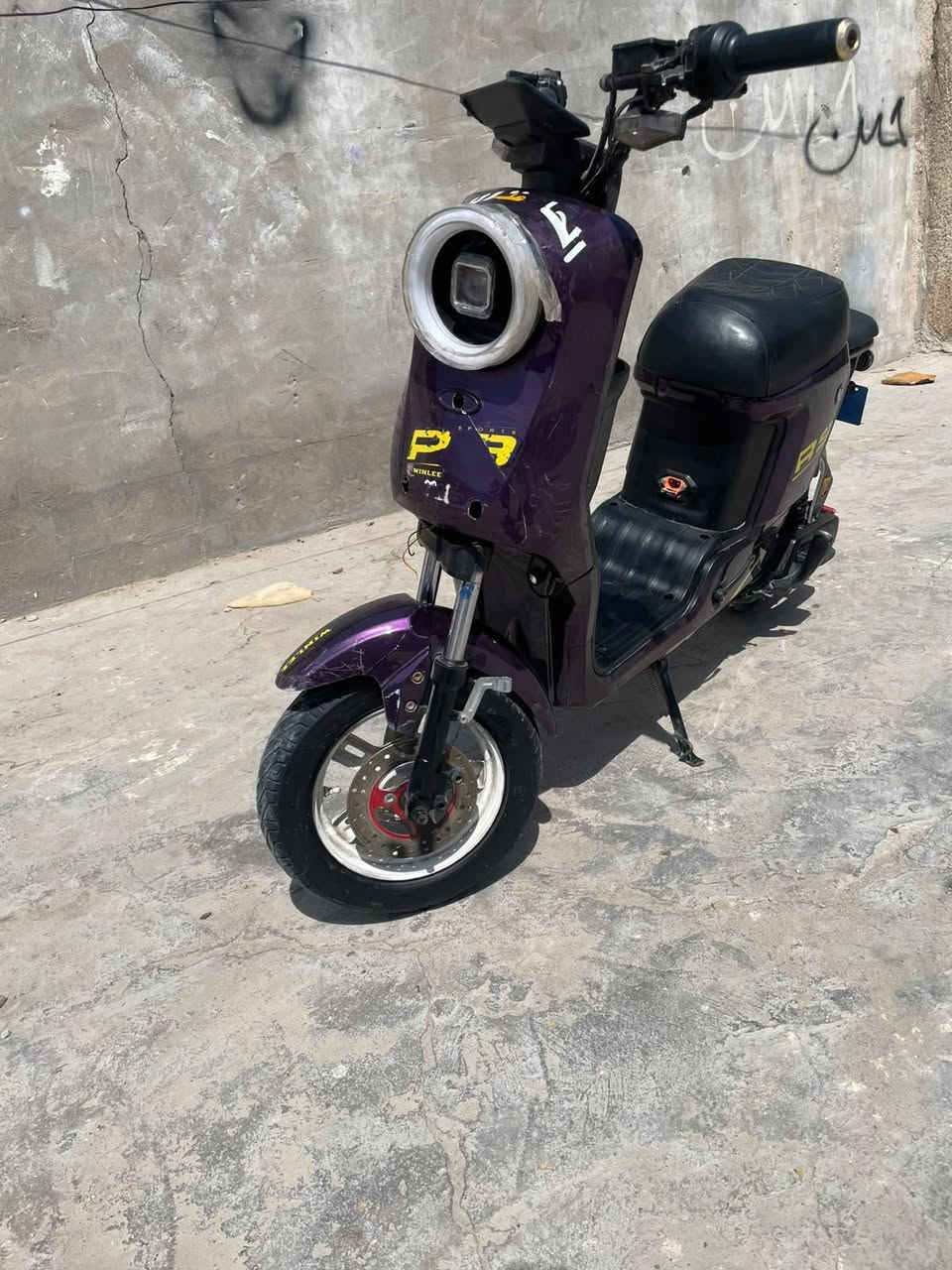 دراجه للبيع السعر 300
بطاريات 32 
العنوان بصرة الزبير 
***********

