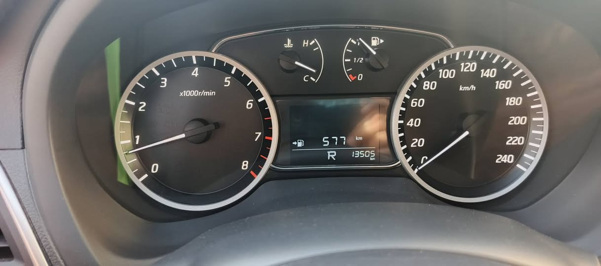 السلام عليكم
نيسان سنتره مديل ٢٥ ماشيه ١٣ الف كفاله عامه 
السعر ١٣٥
رقم التلفون ***********

