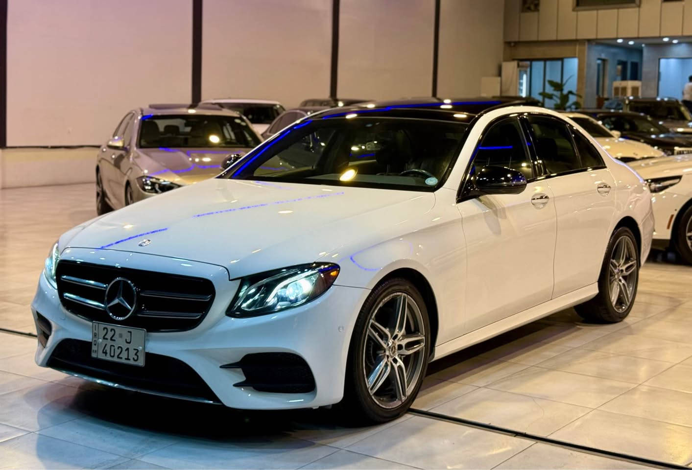 ‏E class 300 2017 
مواصفات 
بانوراما  سماعات بلمستر 
‏AMG هيكل بيلاد
حساس خلفي امامي 
ديسكات و ويل AMG 
٣ قطع سبخ بجانب 
بدون دواخل بدون ارباک 
گیر محرک شرط 
سعر سیارە 202$
‏ ***********📞 watsap 
سيارة موجود ب اربیل أربيل, العراق

