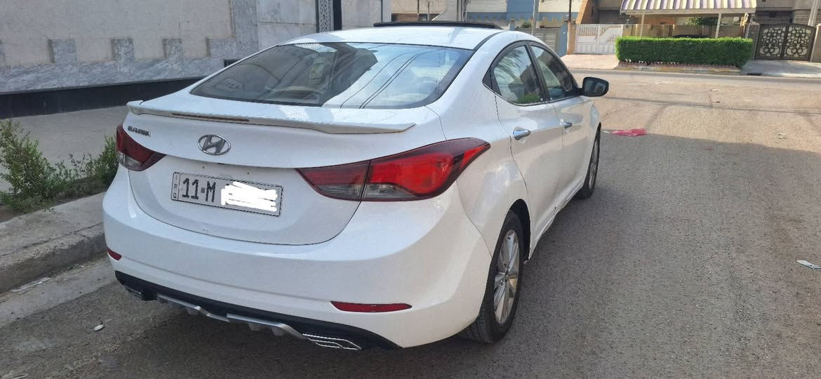 السلام عليكم النترا موديل 2015 خليجي الرقم الجديد الدولي بغداد السنوية تحديث نهاية 2031 باسمي السيارة مباشر محرك 2000 فتحة جلد شاشه تحكمات جام كهرباء مري كهرباء شفط تبريد قطعتين سنتر لوك السيارة بيها شوية صبغ ومعجون من جوة باب الصدر والي ورا وشوية من الداير مال جاملغ الخلفي الباقي مابي شي والصور يمك المحرك والكير جدد لاتنقيص ولا تبخير التبريد منظومة جديدة مع تخم تاير جديد مع دوشمة جديدة مع تبديل تخم دسكات اصلي وباتري جديد وكل هاي الامور الي ذكرتها بيها ضمان وصل السيارة جاهزة من كلشي موقعي الكرادة شارع الصناعه  او المشتل للاستفسار *********** السعر 110 ورقه مع المجال
