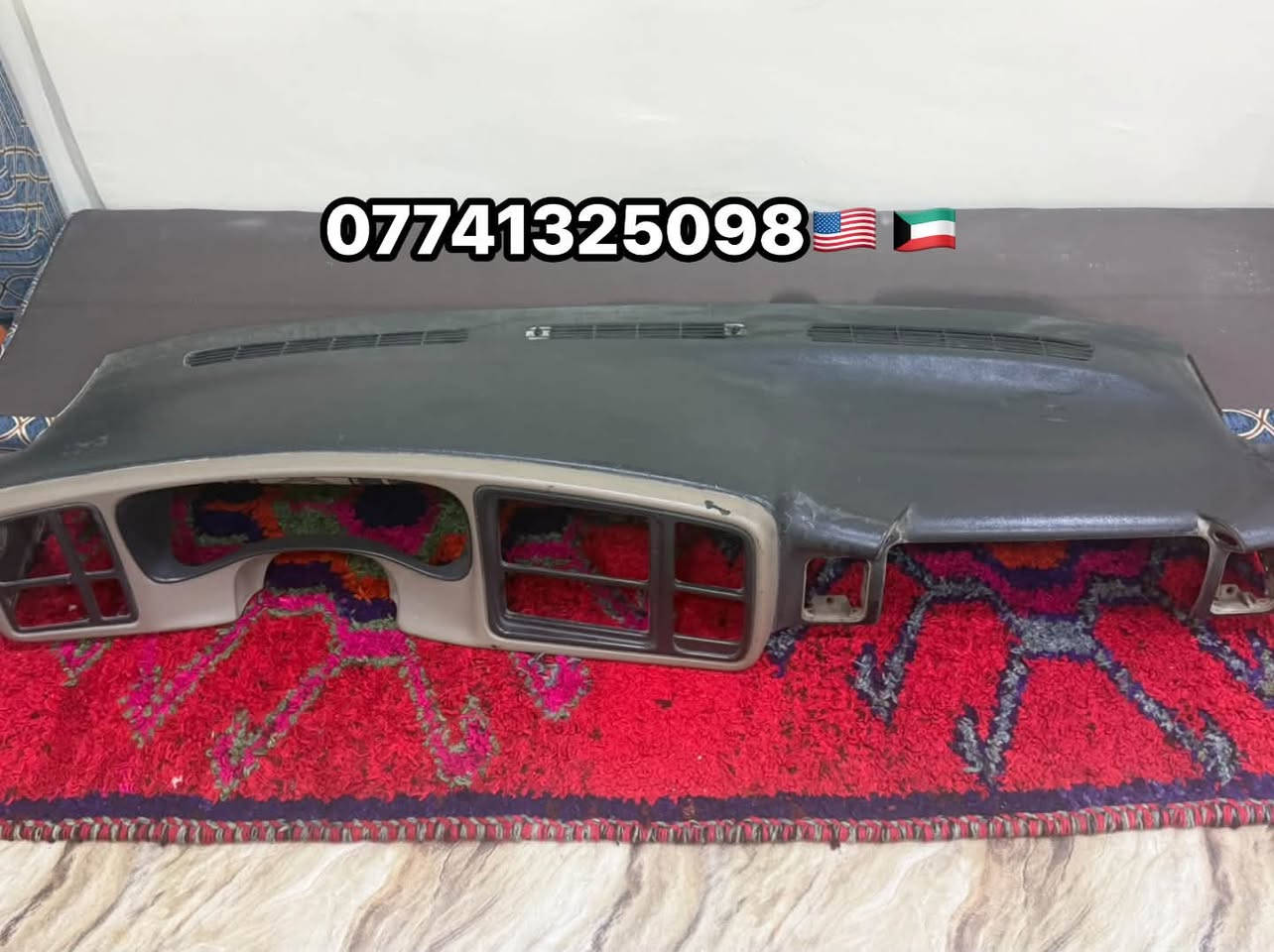 ***********🇺🇸🇰🇼لبيع

نص مكتوب في الصور:
- ***********
- تخفيضات اثنين هن 100 🇰🇼 🇺🇸