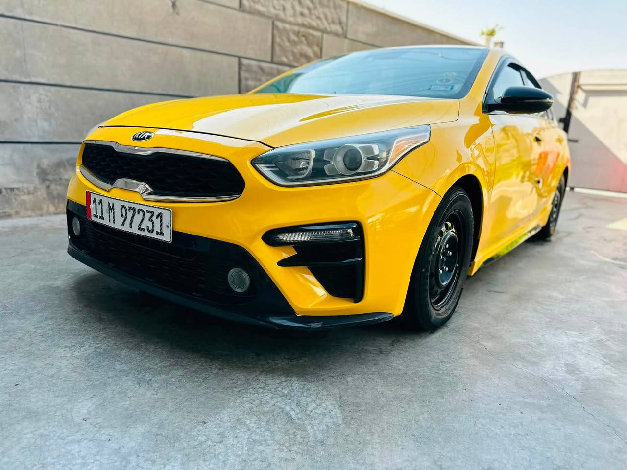 السلام عليكم بيع مستعجل !!! 
كيا فورتي 2021 GT line 

السعر 109$ وبيها مجال 
بل عافية عل ياخذها 

مكينة 2000 دوش مكفولة 
كير AT المرغوب 

فول مواصفات ✅
وارد امريكي حادث بابتين تبديل بدون دواخل بدون لغود بدون شواصي بدون ايرباك 
سونار وصور الحادث مرفقة بل منشور 
بصمة 
فتحة 
دخول ذكي 
رادار 
كشنات جلد
كشنات كهرباء 
بصمة ابواب 
فول الفول وبعد بيها اهواي مواصفات 
 بسمي تحويل مباشر 
مكاني بغداد 

‭***********‬
