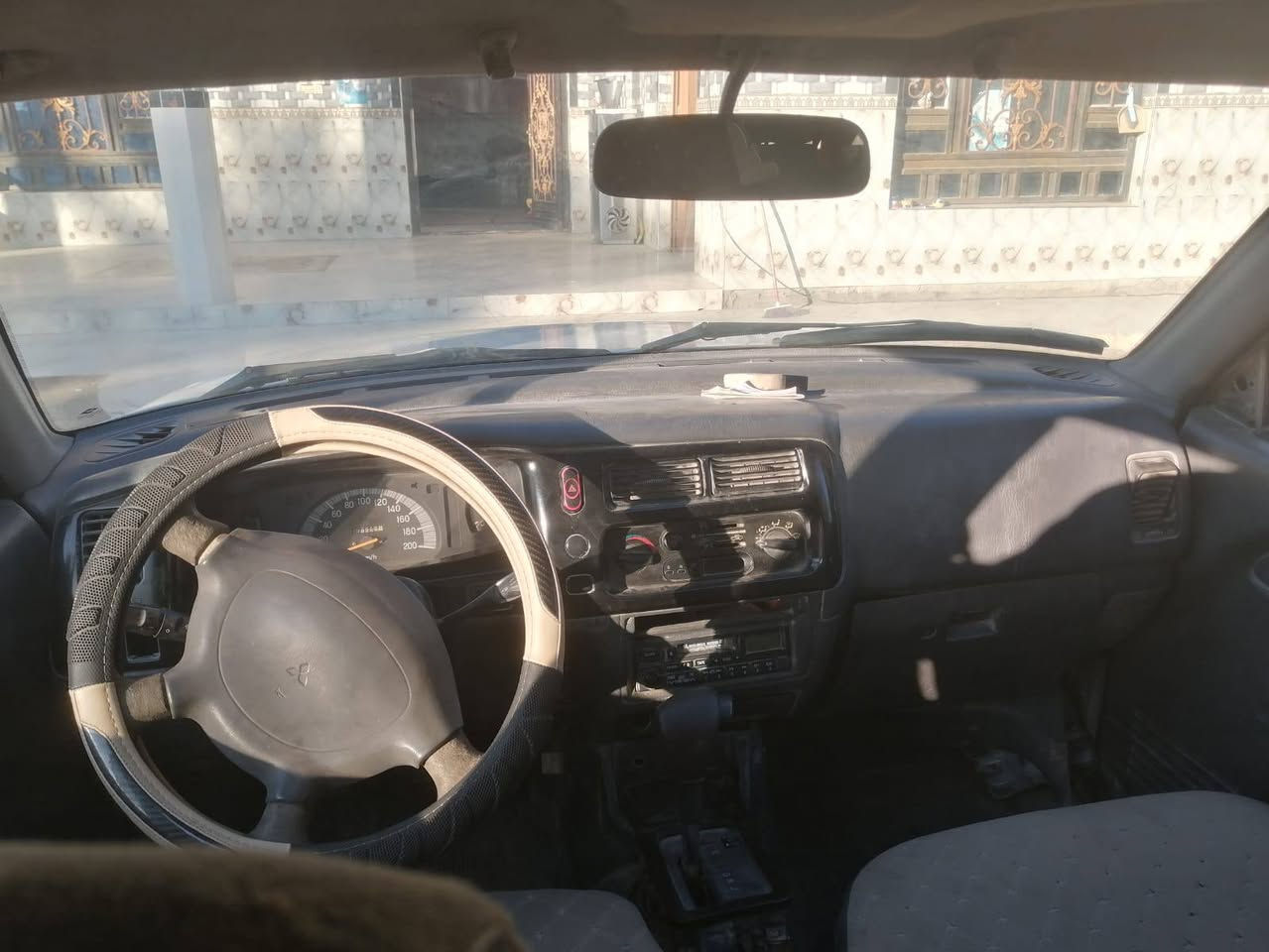 سياره مستبوشي موديل 2004سياره اوتماتيك مكينه ونجي خير من الله سياره حلوه سياره شغاله رايدهه 40ورقه مكان السياره ناصريه سوق الشيوخ 
رقم الهاتف ***********
