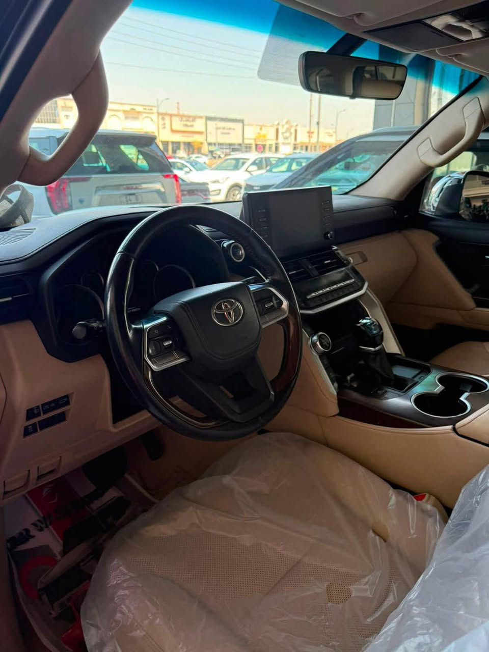 T  O  Y  O  T  A2022لاندكروز

LAND GRUISER G.X.R. 
شركة SAS
تنفس طبيعي
ماشي 125 الف  كفالة عامه رقم اربيل
(متوفر داخل شركة الخليج لتجارة السيارات)
📍العنوان (معارض القبلة قرب مجسر القبلة )
متوفر بيع وشراء ومراوس 

للاستفسار 
***********
الجميع#
