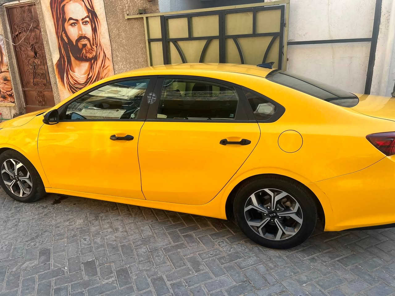 السلام عليكم
فورتي 20 للبيع 

رقم الهاتف : ***********

المواصفات : نص فول الاعتيادي 

الحادث : صفحة السايق بدون تبديل ليبل واحد بابين و جاملغ الامامي 

الايرباكات : كلهن سليم بدون اي ايرباك 

العداد : ماشية 79 الف ميل و كسر 

السعر : 130 

العنوان : بغداد مدينة الصدر
