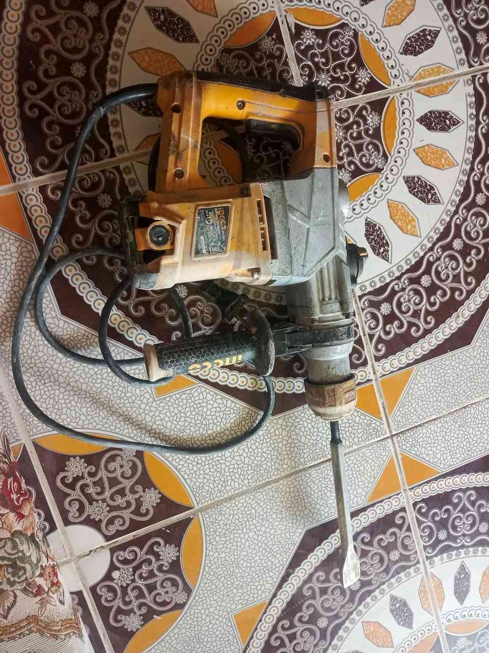 سلام عليكم
ماكنة لحيم 900واط خوش نوعيه مستخدمه بس فحص

ماكنة لحيم الماني 700واط 

دريل تفليش مستخدم بس فحص بسعر مناسب

دريل تفليش وبرينه بسعر مناسب

فليره عده كامله مال بواري سبالت جميع الحجام 

مكاني ناصريه قضاء الاصلاح 

للاتصال ولاستفسار ***********
