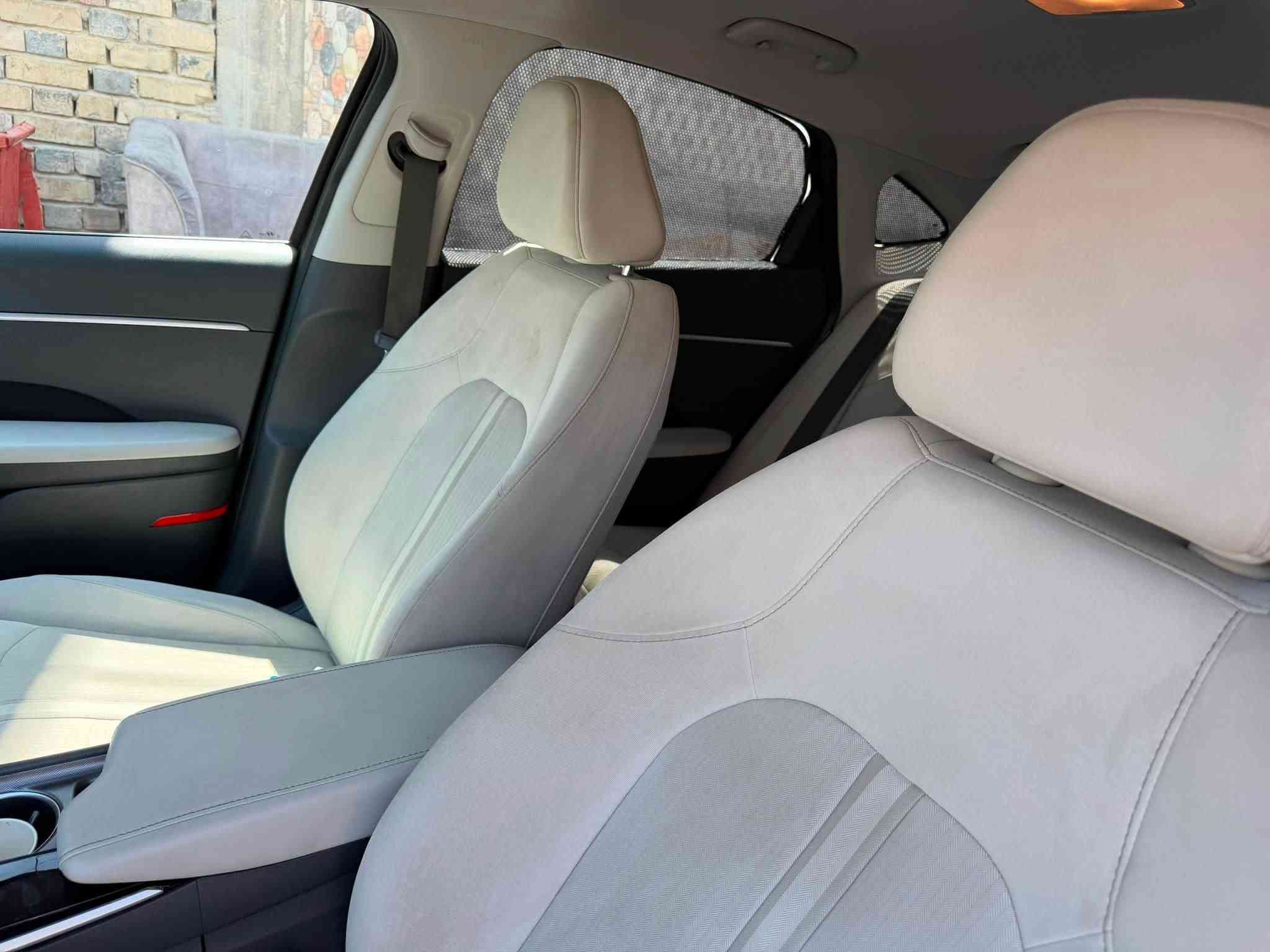 سونتا 2023 محرك 2500 سياره امريكه صور حادثها موجوده كدامك ماشيه 20 فقط السعر 165 مع المجال مكان السياره النجف ***********

نص مكتوب في الصور:
- 2023
- 16,500
- 65380774