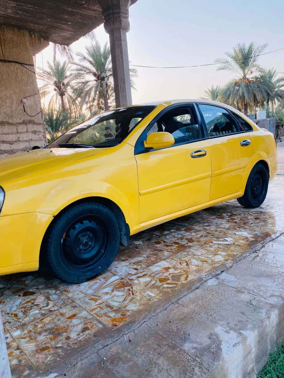 سلام عليكم اوبتره موديل 2006السياره مكفوله بس الباب وره السايق بس معمره السياره حلوه وكامله من كلشي من كهربايات وكلشي تعال وشوف بعينك السياره حلوه الله شاهد مكانك السياره حله محاويل البعلوان الرقم ***********  السعد 48وبيه مجال
