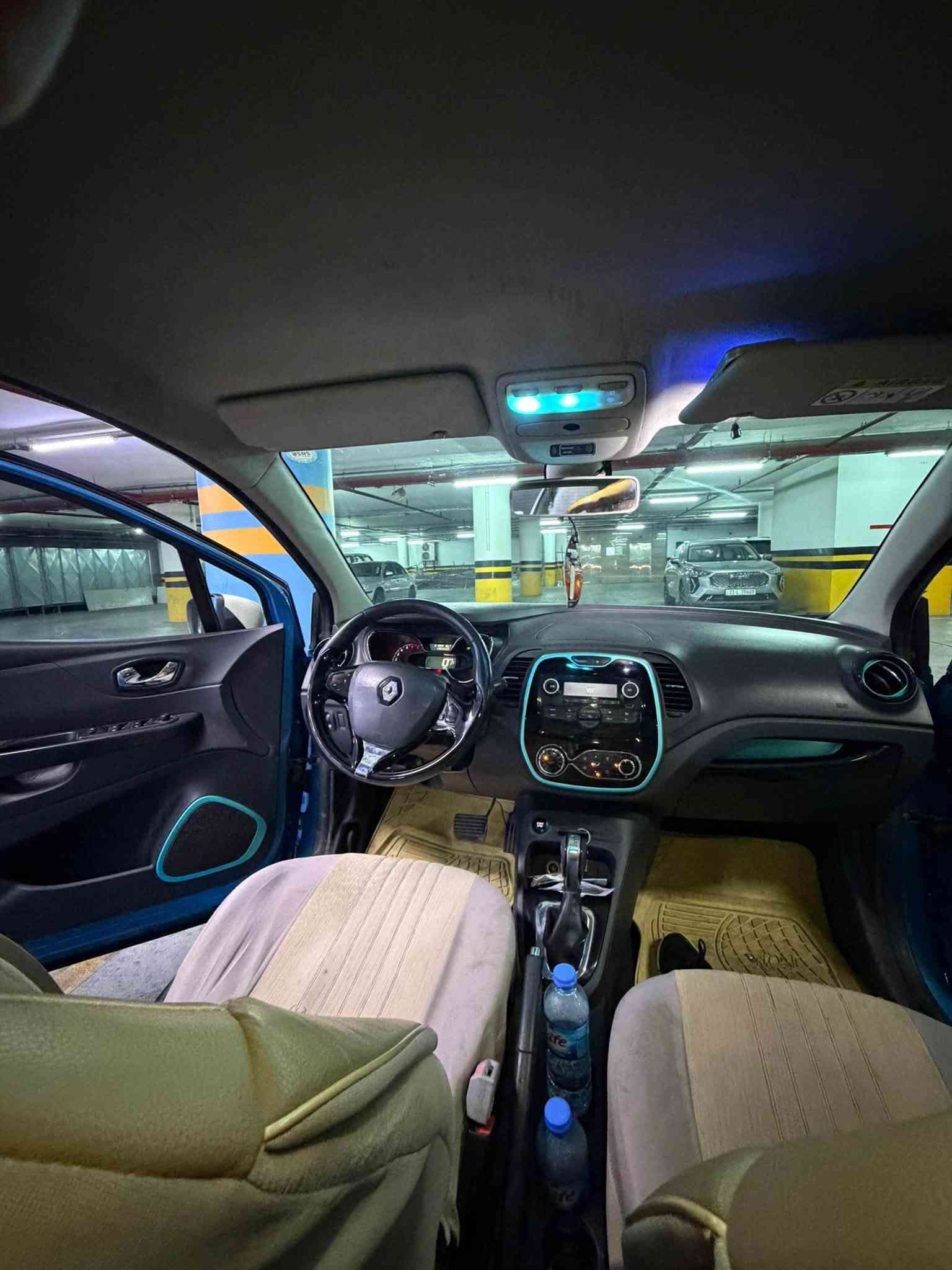 ڕینۆ كاپچەر
٢٠١٧ فول  مواسەفات

فەرەنسی 

بێ بۆیاخ  یەك پەڵە كارتی هەیە 

مەكینە گەورەی بێ تۆربۆ  

گێچ ئەلكترۆنی 

تەقەورەقە بەشەرت

گێڕ و مەكینە بەشەرت 

گێڕی cvt ٧ گێڕ

 ناو رەش 

 حاسە

تركشن كۆنتڕۆڵ

سعری ٨٢ وەرەقە و مەجال

***********

***********
