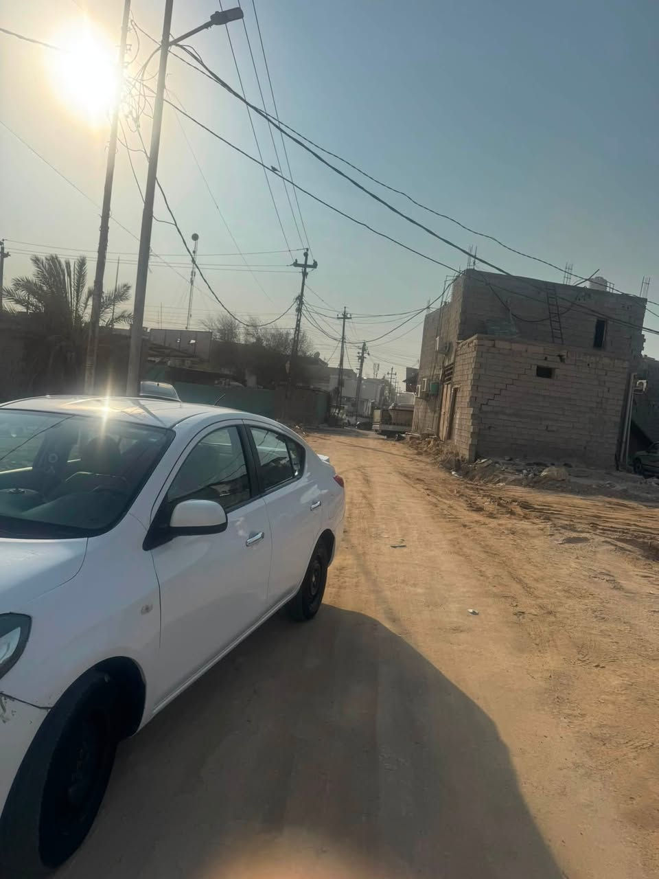 ‏سلام عليكم نيسان سني هندي موديل 20ماشيه 95  حقيقي سيارة باسم شركة نور البصرة سيارة كفالة عامة بس مكانات بارد بدون صبغ  سياره جديده  مكاني بصره شارع الوفود  سعر 90وبيهاا مجال  ***********
