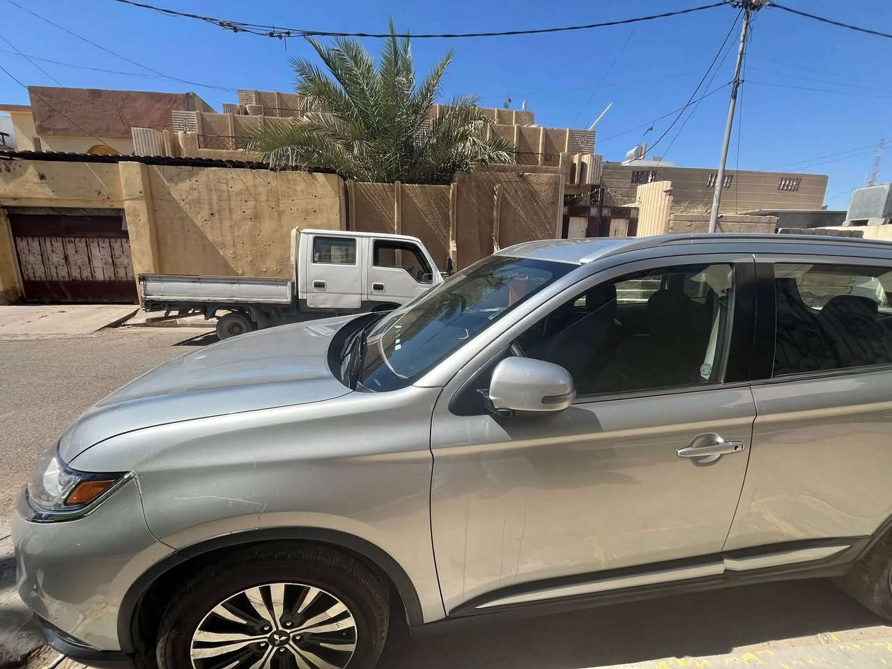 أوتلاندر ٢٠٢٠ • كلين تايتل • ٧ مقاعد