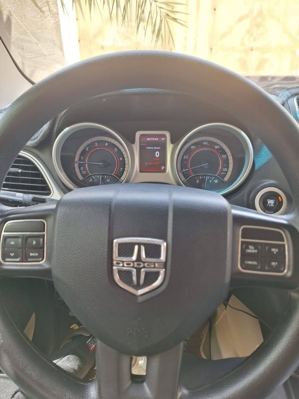 دوج جورني sxt ابيض موديل2015 
حادثها بسيط موضح بالصور
6 سلندر
بصمة ابواب
بصمة تشغيل
تحكم ستيرن جهتين
ويل كب كروم اصلي
مثبت سرعة
دبل كزوز
7 راكب
3 قطع تبريد
حساسات خلفية
 سنوية تنتهي 2029 
السعر 123 ورقة وبيها مجال بسيط
للأتصال عل الها‏تف ‪***********
