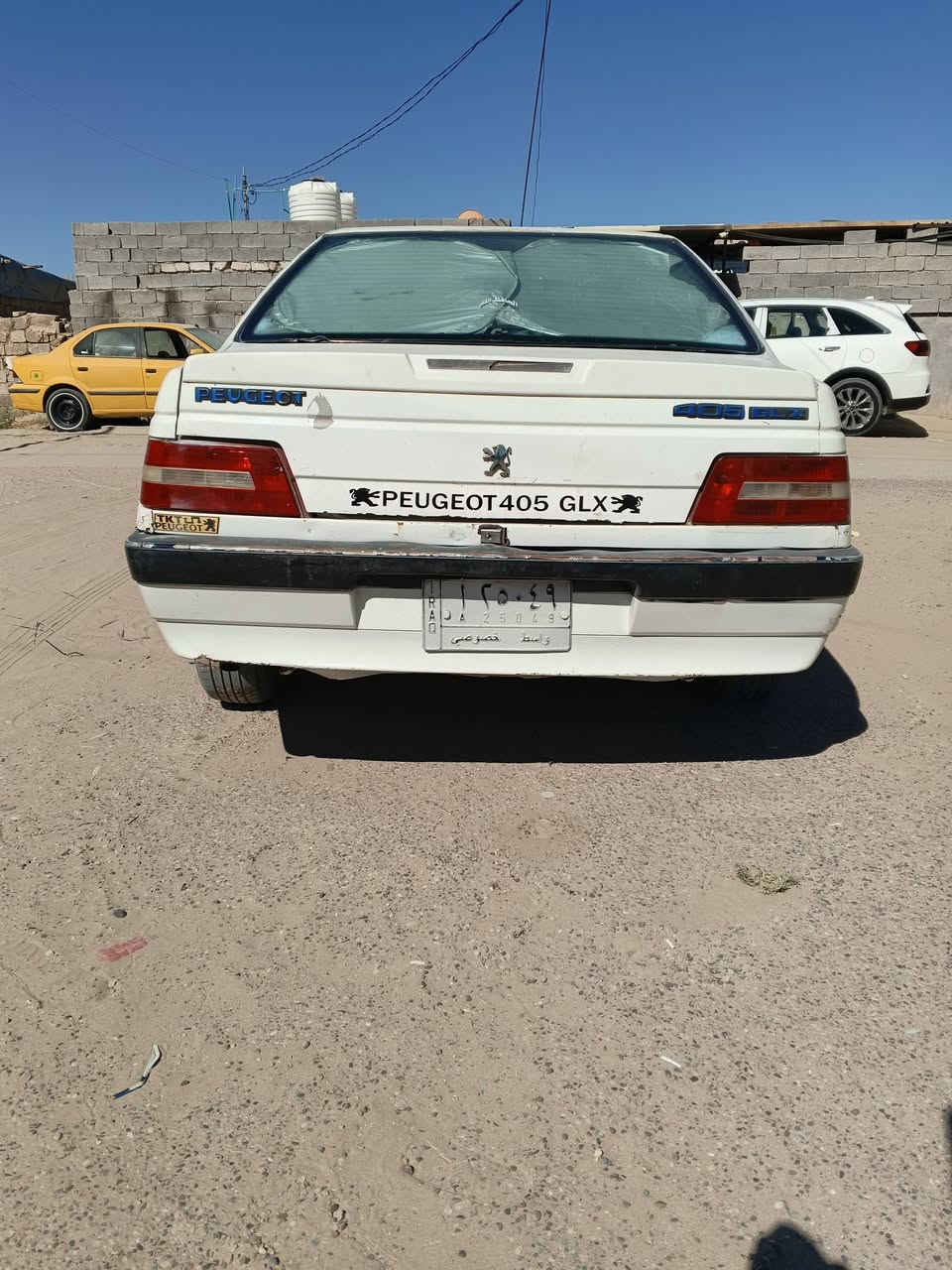 سلام عليكم بيجو 405 سياره حلوه وجاهزه تحويل مباشر تخم تاير نضيف صدر نص عمر تبريد ثلج منضومه جديده دوشمه حلوه كير مكينه جدد كهربائيات كله شغال المكان بغداد تاجي سبع البور السعر بلاش وجوه سوك كلب السوك كله متلكى بهيج سعر بس لأن متوازي على بيعته 20 من الاخير الرقم ***********
