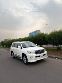 لاندكروزر GXR • ٢٠١٤ • مكينة ٤٦٠٠