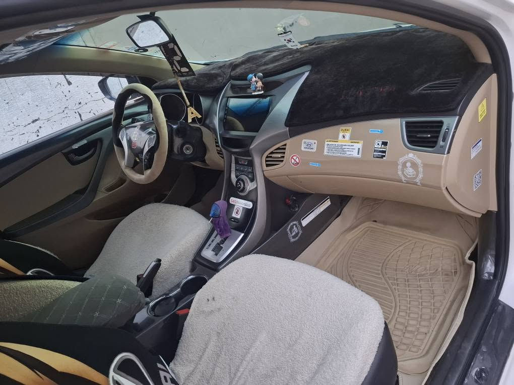 النترا موديل ٢٠١٢
داخل شكري
سقف سلايت
مكينه١٦
تبريد شغال
سنوية جديد 
كوبون بنزين 
سياره بيها قطعه باب مبدل
مامتواجد ع الفيس 
رقمي *********** كركوك, العراق
