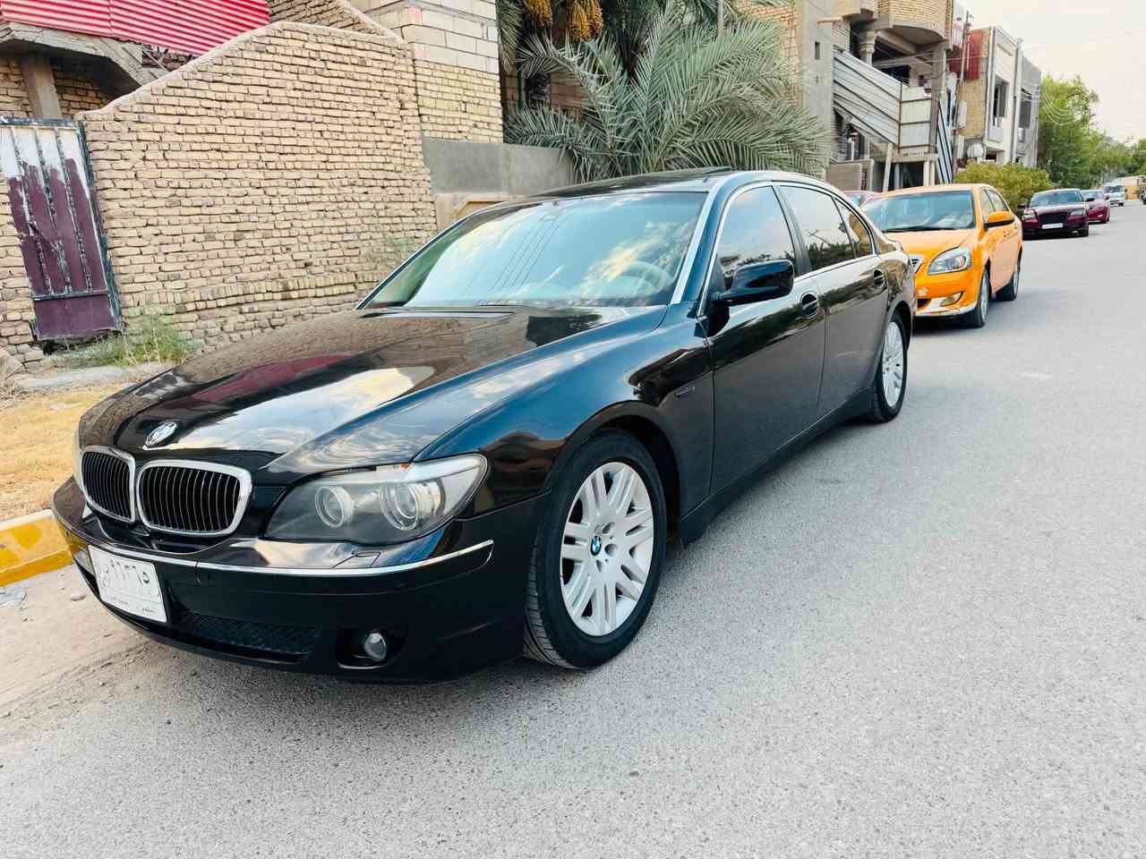 سلام عليكم للبيع او المراوس بي ام باخره ٢٠٠٤ محدثه ٨مكفوله من الضربه مرشوشه حزام جماليه سياره فول مواصفات للخير بعد مواصفات الباخره معروفه بيبان شفط كله شغال فتحه تبريد تدفئه بلكشنات هواي بيه مواصفات ماينعدن مكينته ٧٤٥ جديده وكير جديد رقم بصره تحويل يرادله ترتيبات بصيطه السعر ١١٥ وبيه مجال بسيط كلش نزلت من سعره ***********مكانه ناصريه
