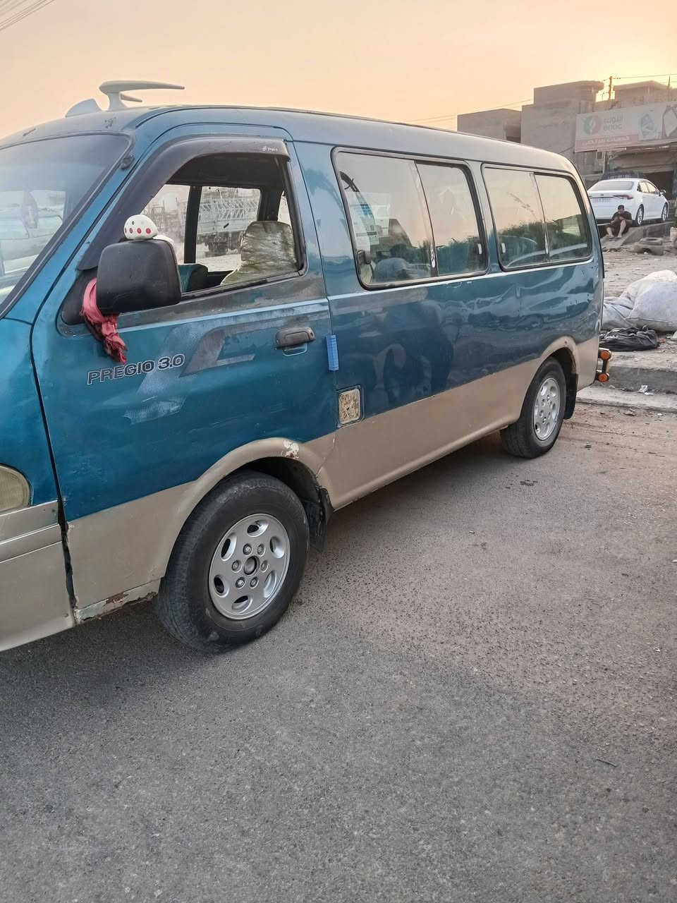 السلام عليكم بريجو موديل 96
سنويه 2028
هزه جديده دوشمه تخم تاير 
كير ومحرك واكسل مكفولات 
مكان السياره بغداد المدائن
 ***********سعر45 وبيهه مجال
رقم بي واتساب
