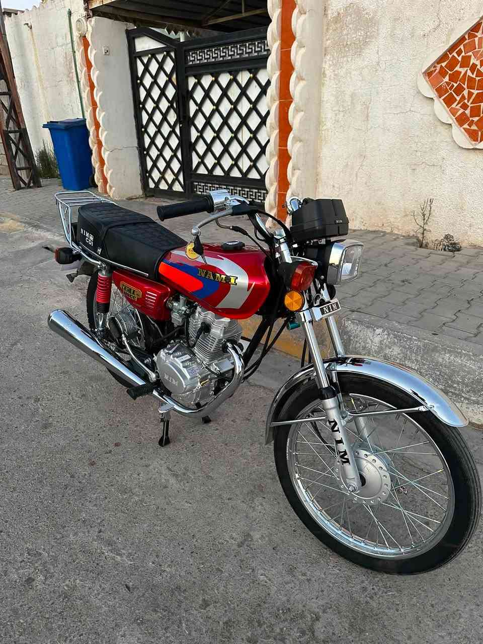السلام عليكم دراجة نامة امتياز طبق شلامجة موديل 26 نازلة من الوكيل قبل 20 يوم الدراجة مكفولة من كلشي من المحرك ومن الكير ومن الشاصي الدراجة مضمونة سرعة الدراجة 120 حقيقي تجربة تشتري خابرني والمايشتري لايتصل *********** متوفر واتساب ومازنجر
