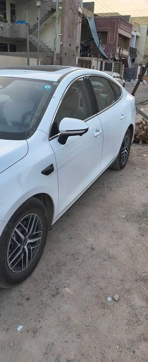 السلام عليكم
سيل 5 فول مواصفات 13 كامره ماشيه 9500 قابل للزياده
رقم بغداد شرط التحويل
مواصفات الفول معروفه
13 كامره
حساس امامي
حساس خلفي
قطعتين تبريد
داخل ابيض
اوتو لايت
اوتو بارك
رادار جانبي
رادار امامي
كشن سايق كهرباء
شاشه جبيره
فتحه سقف
السياره كفاله عامه تجي اني وياك وناخذه للسونار الي يعجبك احتاجيت فلوس الله شاهد
للاستفسار  ***********
السعر 18,750 وبيها مجال حك جيتك
