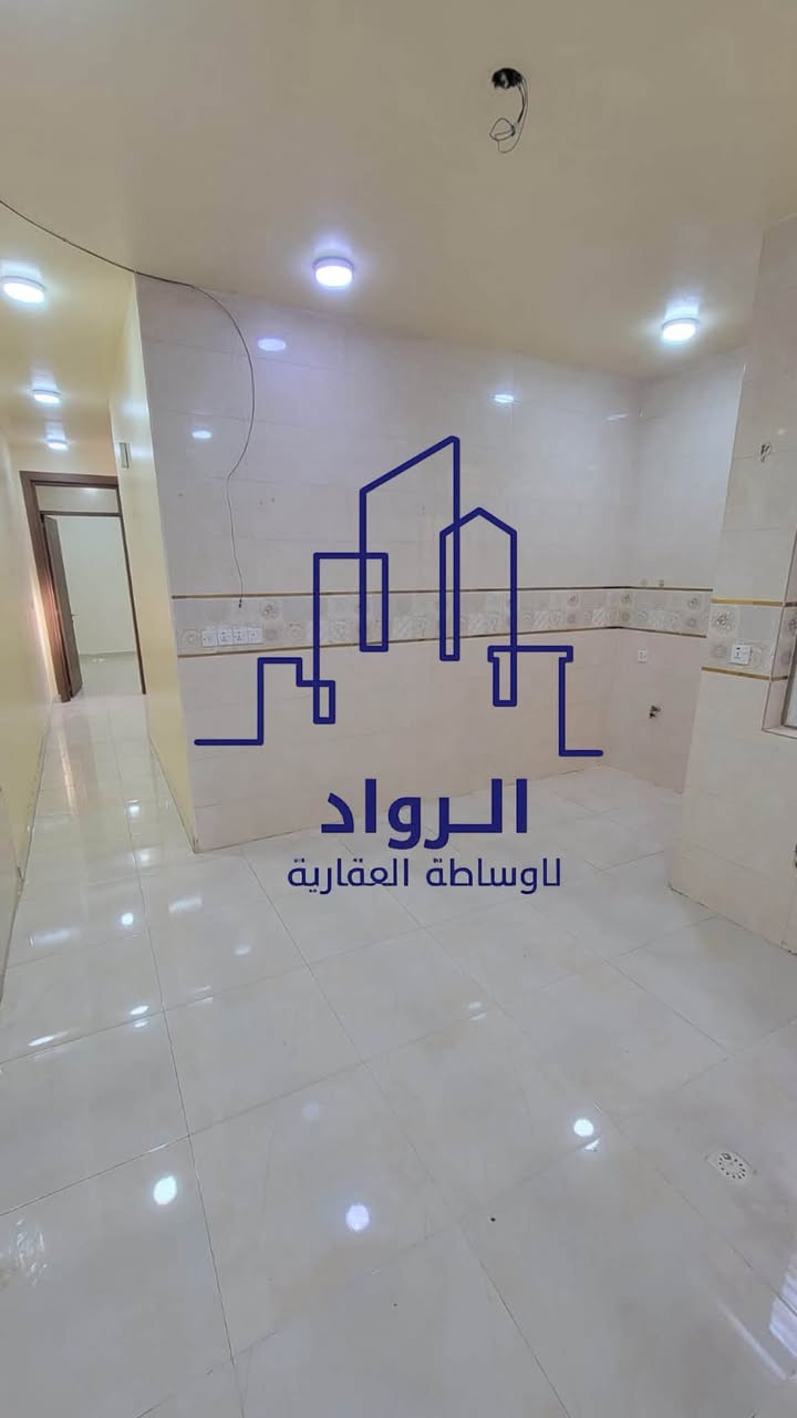 🏠 للإيجار في السيدية | الأربعمية | مساحة 125م²
✨ مشتمل طابق أول فوق الأرضي
✨ نظيف جداً
✨ معزول عزل تام

🔹 يتكون من:
🛏️ غرفتين نوم
🛋️ صالة
🍳 مطبخ
🚿 خدمات
🌤️ منورين عدد 2
🏡 سطح

📞 للاستفسار والتواصل:
***********
***********

📲 متوفر واتساب

🏢 مكتب الرواد للوساطة العقارية
📍 الموقع: السيدية – الأربعمية

🔑 تتوفر لدينا كافة عروض الإيجار والبيع في منطقة السيدية
💰 وبحسب كافة الميزانيات
