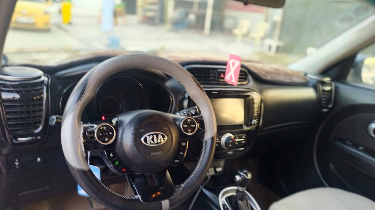 kia soul 2018
السلام عليكم كيا صول للبيع محرك gdi 2000 الكير AT بدون حادث من امريكا بالعراق فقط باب عكس السائق ماشيه 112mi مكينة كير تبريد صدر كله ممتاز مواصفات معروفه رقم بغداد الدولي السنويه لل2029 باسمنا المكان بغداد للاستفسار اتصال على *********** واتس اب موجود 
السعر 99
سونار موجود صور امريكا موجوده
