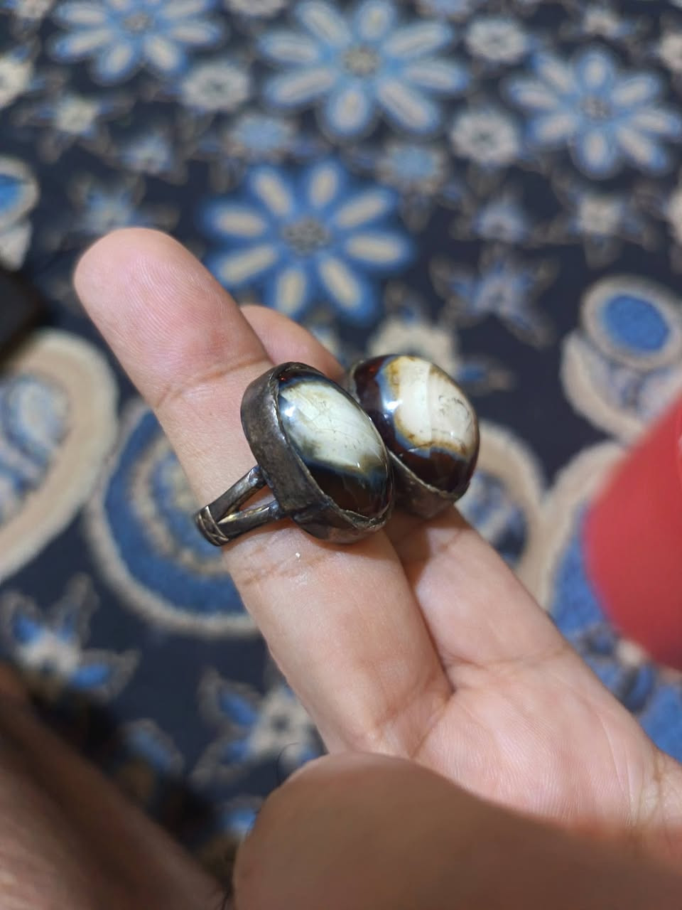 السلام عليكم سليمانيات زوج شغلهم فول فضه بس يرادله تنظيف سعرهن واصلات ٢٥٠ الف للاستفسار خاص او واتساب ***********
