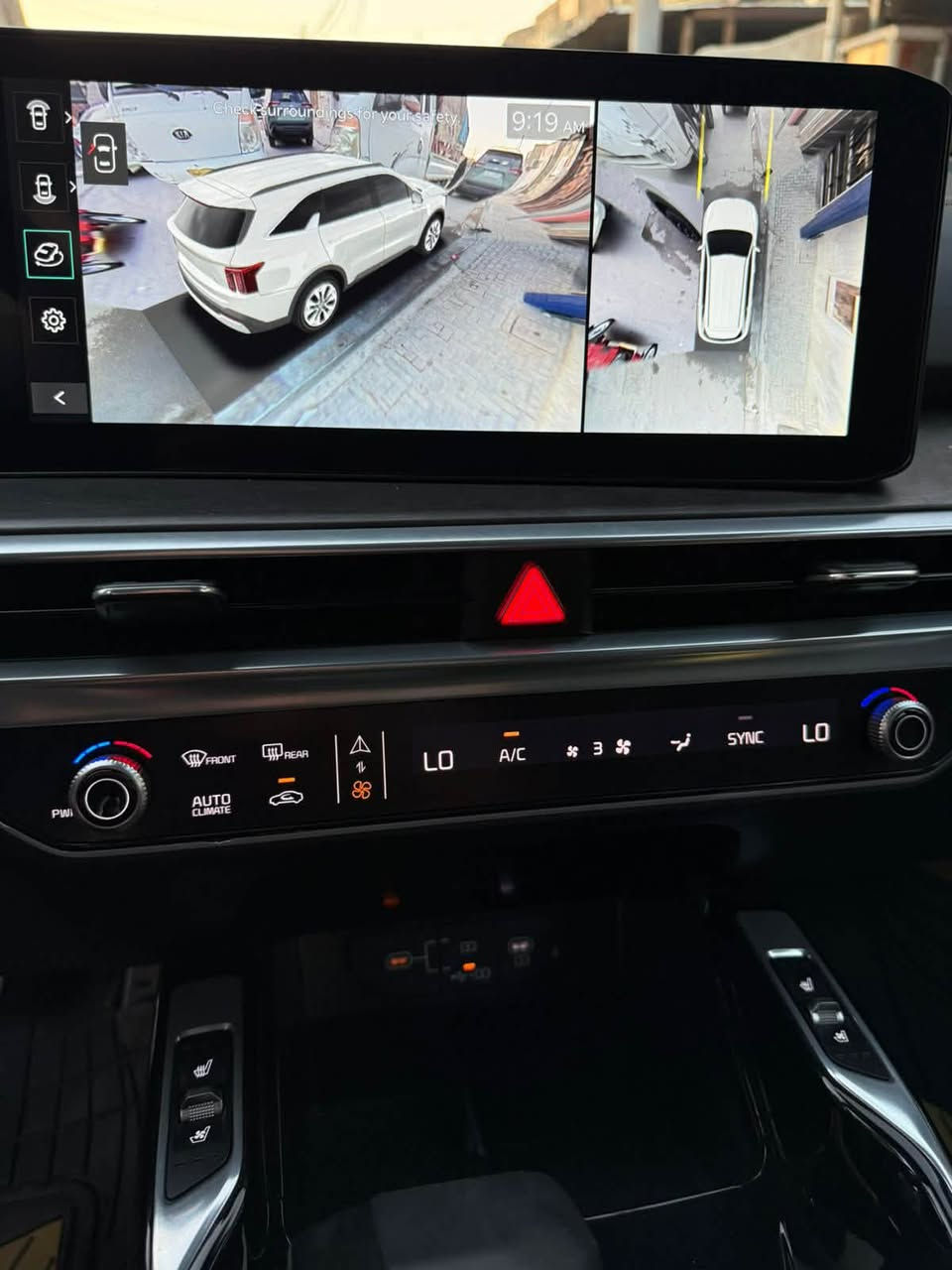 للبيع فقط كيا سورنتوا  2024 Sx.prestige Xlin اعلى فئه بالأمريكي والخليجي فول مواصفات 1/1
الحادث موضح بالصور 

‎مواصفاتها :-
. محرك 2500
‎اعلى فئه
تنته كنتاره
كامره بل مرايه
‎ mi(7)ماشيه
‎. بانوراما
‎ بصمة : تشغيل - ابواب - صندوك
صندوك كهرباء
‎ شاشة كبيرة على طول الدشبول تدعم كاربلاي واندرويد اوتو وفول تحكمات
‎ كيجات الكترونية متغيرة  حسب الوضعيات
‎. انظمة القيادة : سبورت - سمارت - نورمال
‎كشنات جلد 
كشنات خلفي امامي تبريد
تعويل من فولتيه الى واط يعني ينشد سيار مال كهرباء
‎.كراسي كهرباء فول تحكم  النزول اوتماتيك
‎. اضواء ترحيب عند الاقتراب مع ترحيب داخلي عند الصعود او المغادرة
‎. شحن وايرليس
‎كشنات Vp منفصله
منافذ تايب سي  في الكشنات 
‎. هاند بريك بصمة
‎. اوتو هولد
‎. كاميرات 360 مع كاميرات بالاشارات الجانبية مع وضعيات مختلفة للكاميرات
‎. فول رادارات امامية وخلفية وجانبية
‎. تحديد مسار ذكي
‎. قيادة أليه ذكية
‎. نقطة عمياء
‎. كروز سرعة
‎. تبريد وتدفئة كشنات مع تدفئة ستيرن
‎. سستم صوت هارمن
‎. خزن كشن سائق ميموري وضعيتان
‎. ويل كب حجم 20 وحساس اطار  
‎.  مري شفط 
اشاير بالمري
‎. تشغيل عن بعد
‎. شاشة لمس متغيرة لتحكم الميديا او لتبريد
‎. ستيرن فول تحكمات
بعد بيها مواصفات 
بغداد /البلديات
السعر(  ٢٩٠  )بي مجال
التواصل على الأرقام فقط***********
