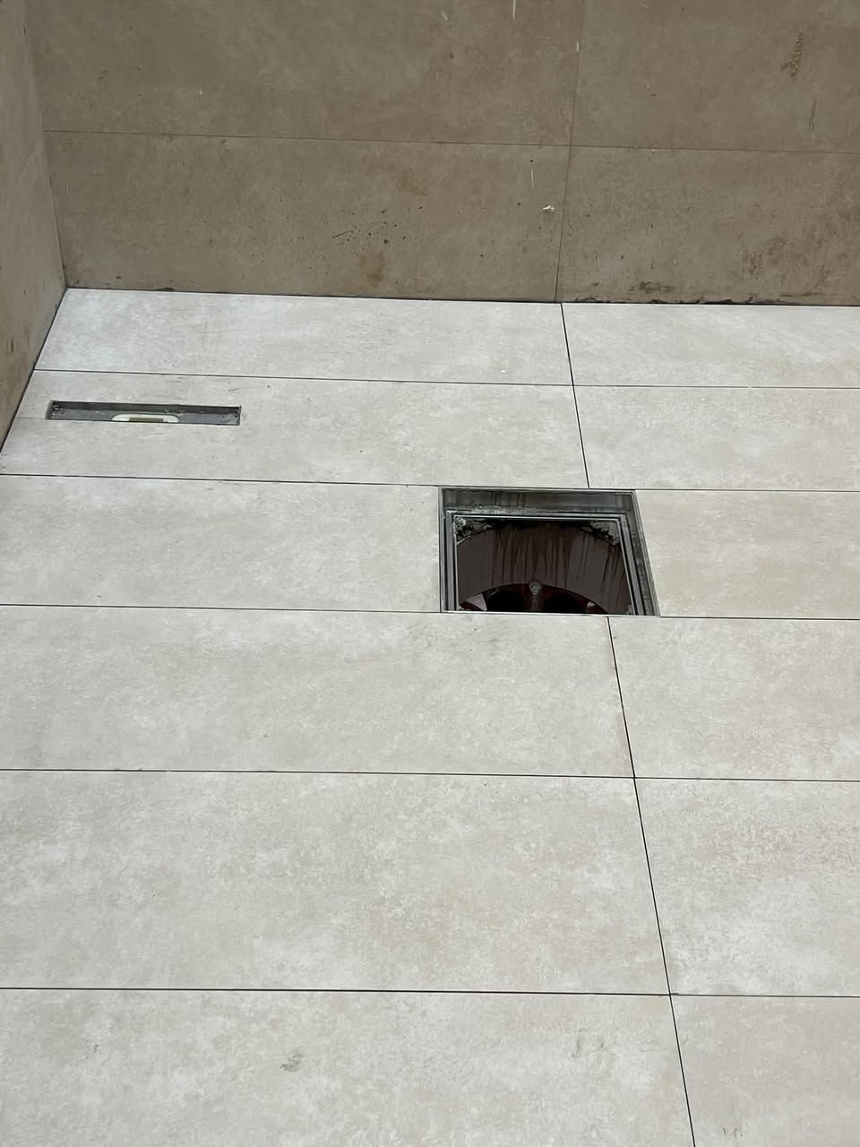خلفه سيراميك شغل نظيف شغل باشراف هندسي رقم الـهـاتـف تواتصل واتساب ***********

