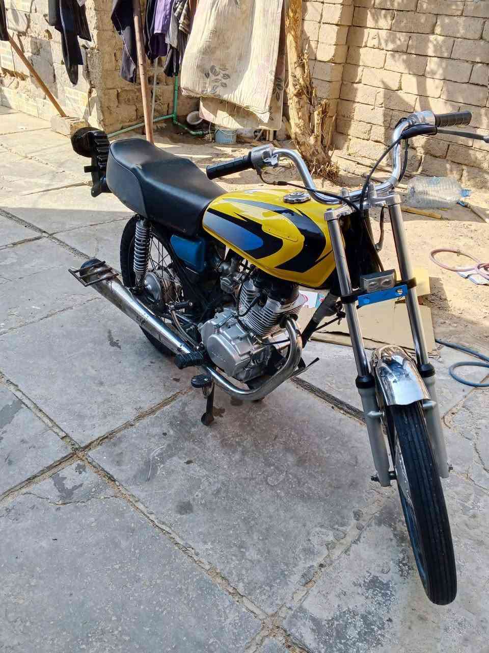 دراجه نامه شلامجه اصلي دراجه حلوه عوزه ترتيب بسيط بيها خيط تبخير قليل بلاستيك ولف دراجه  شلعه ومعدل كلجات طرد مركزي عوزه بس لاستيك ولف مكاني ناصريه اسكان صناعي سعر 450 لمو شراي لا تراسلني متواجد وتساب ***********
