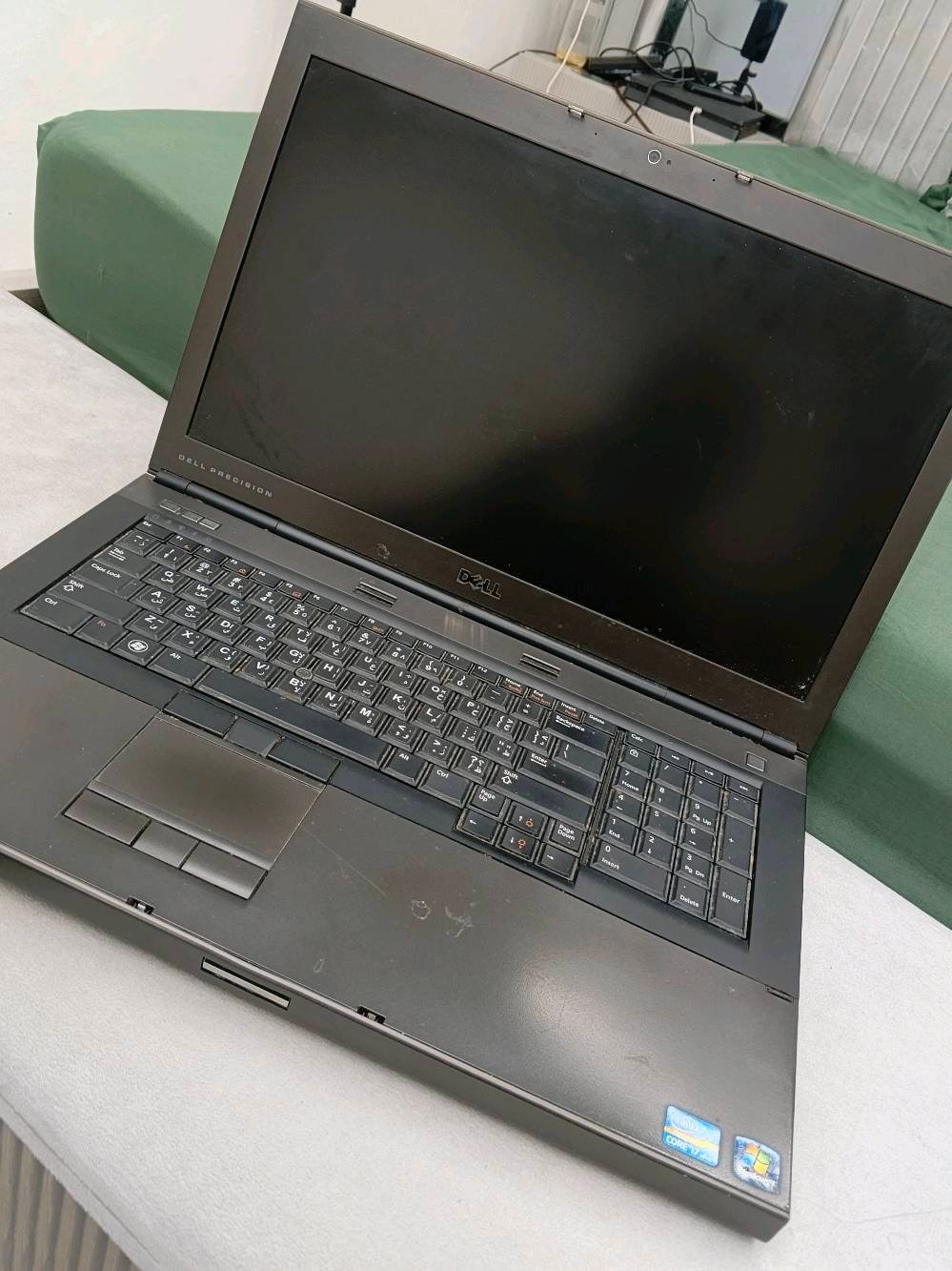 لابتوب ديل Dell presion M6600
للبيع فحم .. الجهاز ناقصه هارد وناقصه شاحنة
فحم فقط 50الف