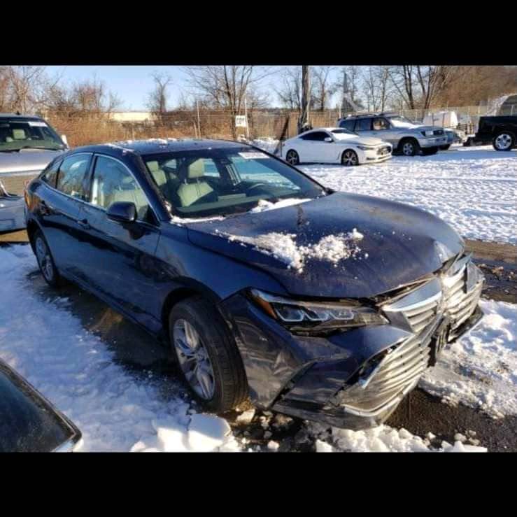 سلام عليكم سيارة افلون مديل 2019 مراوس او للبيع  محرك 6 سلندر والحادث موضح بالصور فول مواصفات سيارة نضيفه للتفاصيل راسلني واتس اب