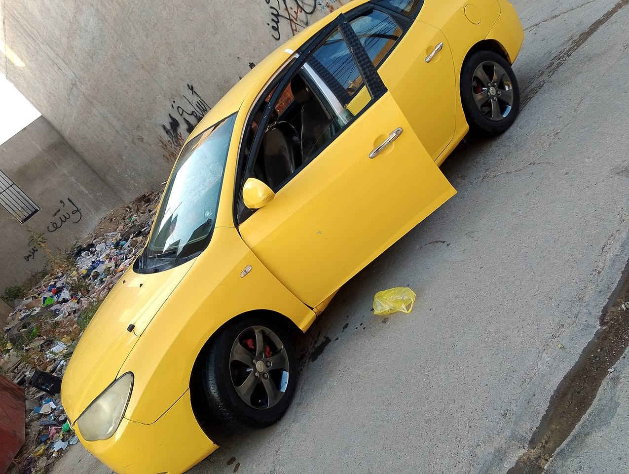 السلام عليكم 
افانتي 2008باسمي 
محرك بي اثر نفاخ. 16دكشان عالي
طخم ويلاكب. اصلي 
كير تومتيك جديد
جمات كهرب 
قفل مركزي 
تحكمات استيرن 
شاشه جديد
كشنات هيتر 
السياره فول بس بدون سلايت
ضرار بل لغد صفحه السائق بدون شواصي
السياره باسمي شرط التحويل كابون بنزين الكتروني
***********
***********
السعر 90بيها مجال
