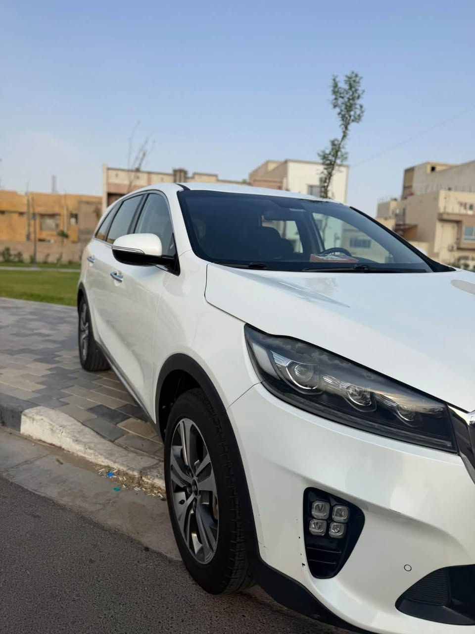 � للبيع كيا سورينتو 2019 خليجي
🚘 موديل 2019 – 7 راكب مكينة  4 سلندر 2400
 رقم أربيل
 السيارة باسمي
 كفالة عامه
 وارد خليجي
السياره ماشيه 108 الف 
جاهره سياره جديده جاهزه سعر 218 مكانه بصره رقمي ***********
