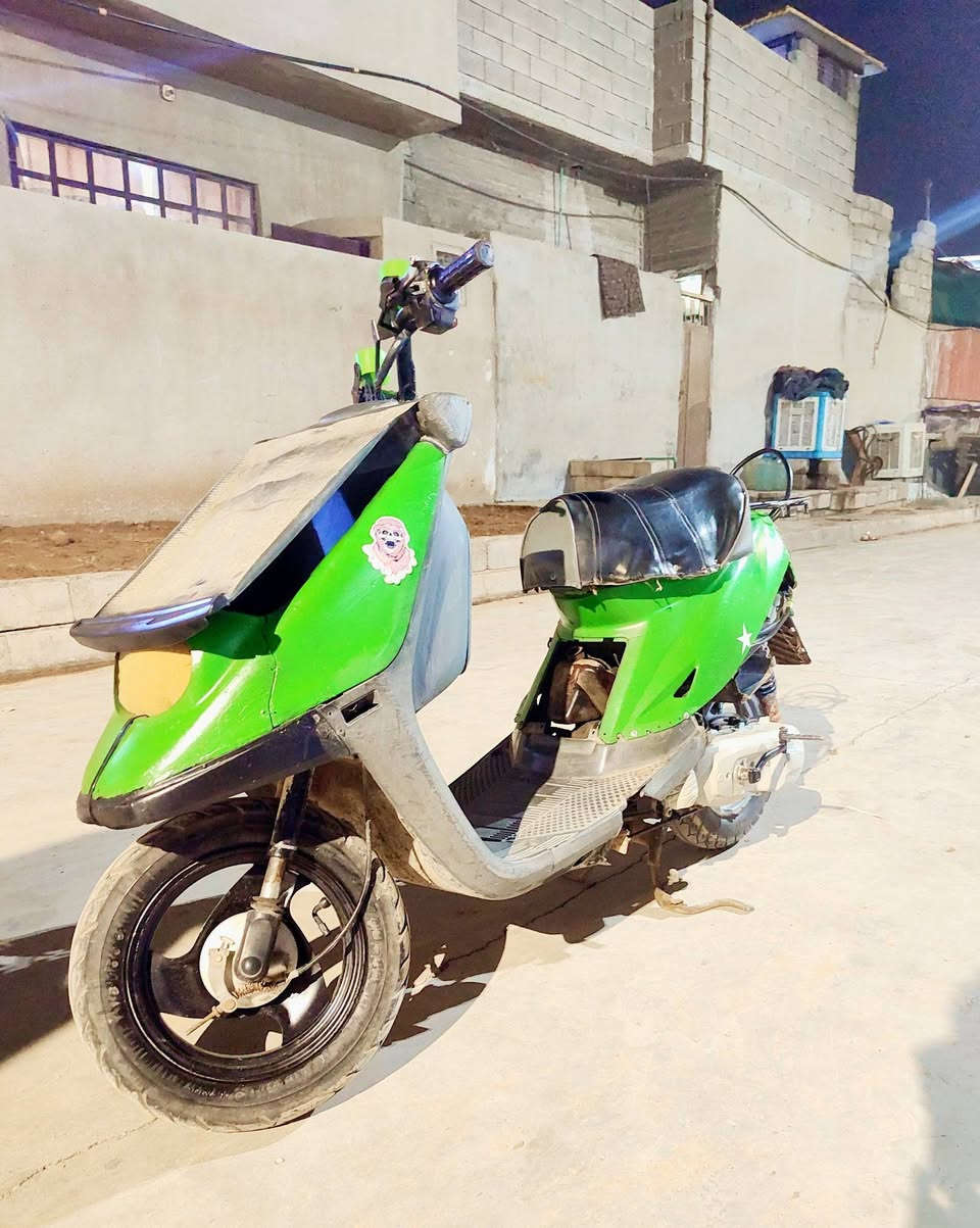 🟢ماطور بزون شرط هندر واحد🛵⚡
 🟢نضافة فول
🟢 شلعة ومعدل 
🟢دشبول ولايتات موجودات
 🟢تايرات نضاف 🛞
الشاصي ملحوم فقط السعر 85 بي مجال للشراي مكاني حي الانتصار شارع 30 
للتواصل خاص او اتصل ***********
