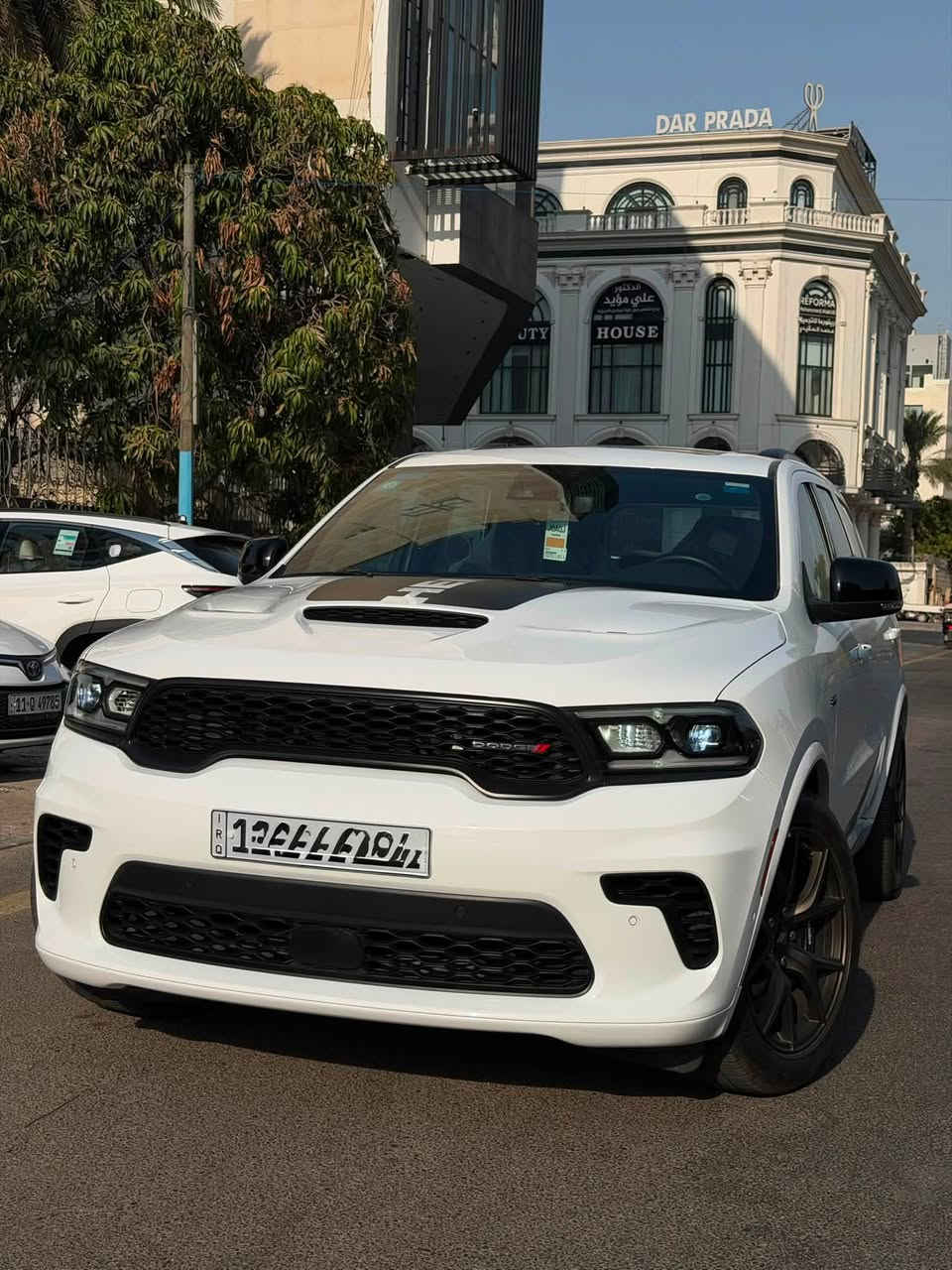 دودج دورانجو بريميوم 2025 هيمي وكالة هارلم
دورانجو بريميوم R/T 2025 بمحرك V8 هيمي (HEMI) سعة 5.7 لتر (345 بوصة مكعبة)، يولد قوة 360 حصاناً وعزم دوران 390
وكالة هارلم نسخه مميزة ويل كولد و باطارات رن فلات وفجوج برومبو اصلية  وكالة
_____________________________
دوج دورنكو RT 345 
الموديل : 2025 
المحرك : 8 سلندر 5.700
العداد : 2600  كيلو
-----------------------------
* المواصفات :
* كشنات كنتارة اصل . 
* المقاعد الأمامية كهربائية .
* ذاكرة لحفظ وضعيات الجلوس . 
* كشنات امامية تدفئة .
* فتحة سقف  . والسقف كنتارة
* ويل كب كولد اصل .
* مقود السائق كهربائي . 
* تدفئة ستيرن . 
* شاشه كبيرة للتحكم في ايعازات السيارة .
* نظام الملاحة (GPS) . 
* لايت وكشاف زنون اصل  . 
* تشغيل عن بعد .
* فتح جنطة كهربائي .
*  حساسات خلفية اصل . 
* كاميرا خلفية دوار ستيرن  .
* محدد سرعة . 
* منافذ USB امامي خلفي .
* سستم صوت متكامل HARMAN . 
* رادار جانبي .
* شحن لاسلكي .
* حساس امامي .
* رادار امامي .
* منافذ USB  امامي خلفي . 
* اشاير بالمري 
* فول سستم كولد
* تبريد 3 قطع 
كشن الخلفي منفصل ملكي
الجاملغ منفوخ بشكل رياضي
فجوج برمبو اصلية وكالة هارلم
رقم بغداد
___________________________
للاتصال بالرقم 
***********
