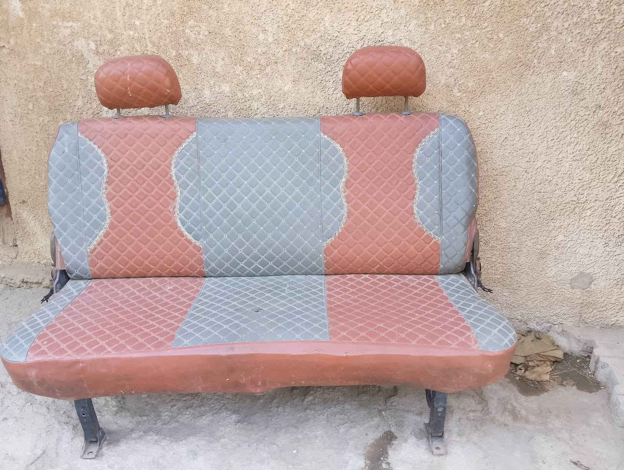 السلام عليكم كوشنات بريجو للبيع سعر 350 وبيهن مجال شراي يتصل ***********
