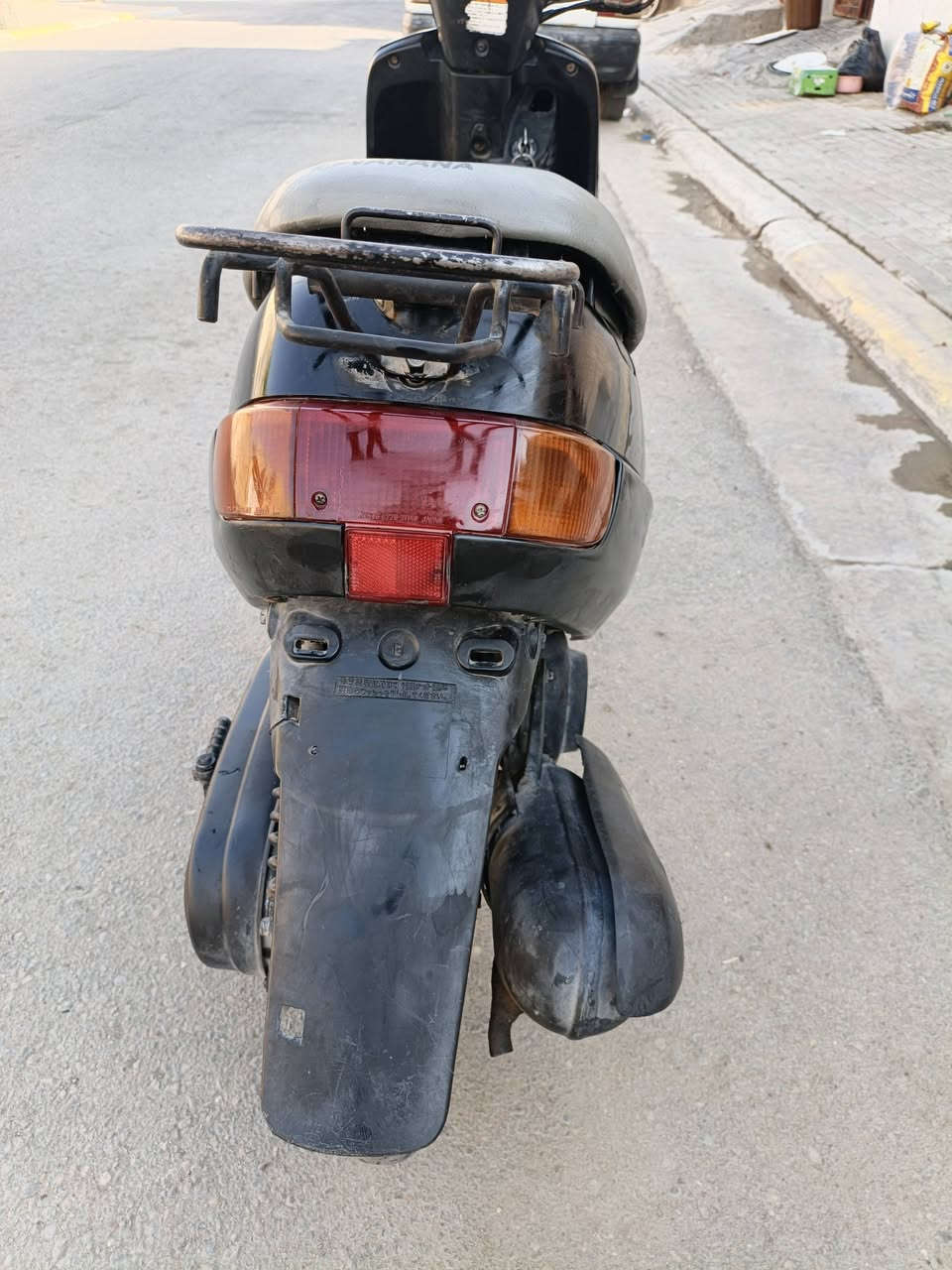 بطه 2003 مكفوله محرك مامفتوح ناعم شلعه ومعدل كهربائية كله شغال سلف هندر لايت اشاير هورن كفرات اصليه الدراجه كله بلاديه سعره 280 بيه مجال بسيط ‏‪***********‬‏

