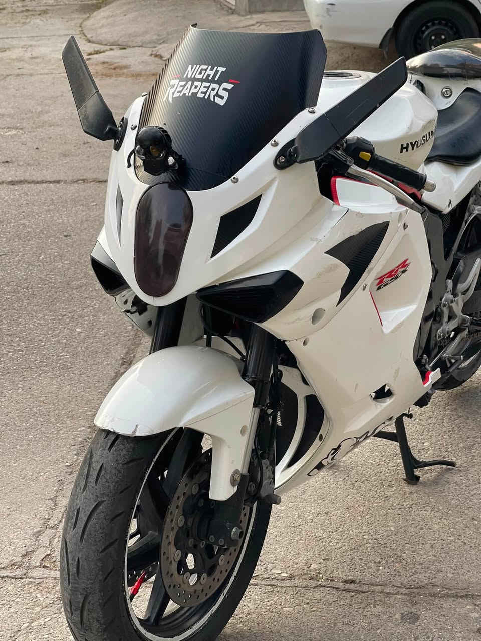 Hyosung 250 GTR

بەتحی هایسۆنگ مەکینەی بە شەرت نەکراوەتەوە ٢ بستۆنە نۆزڵە ڕادێتەری ڕۆنی هەیە بیلادی  تا بڵێی مەزبوتە و بەقوەتە سلف و لایتو کارەبایی مەزبوت ئیستۆپی پێش و دوای مەزبوت دەبڵی بێعەیب 
مەکینەی پاکە سەوتی زۆر خۆشە 

سعری ٨٠٠ هەزار و مەجالێکی کەم

***********

***********

دەستخۆش ئەدمینی بەڕێز
