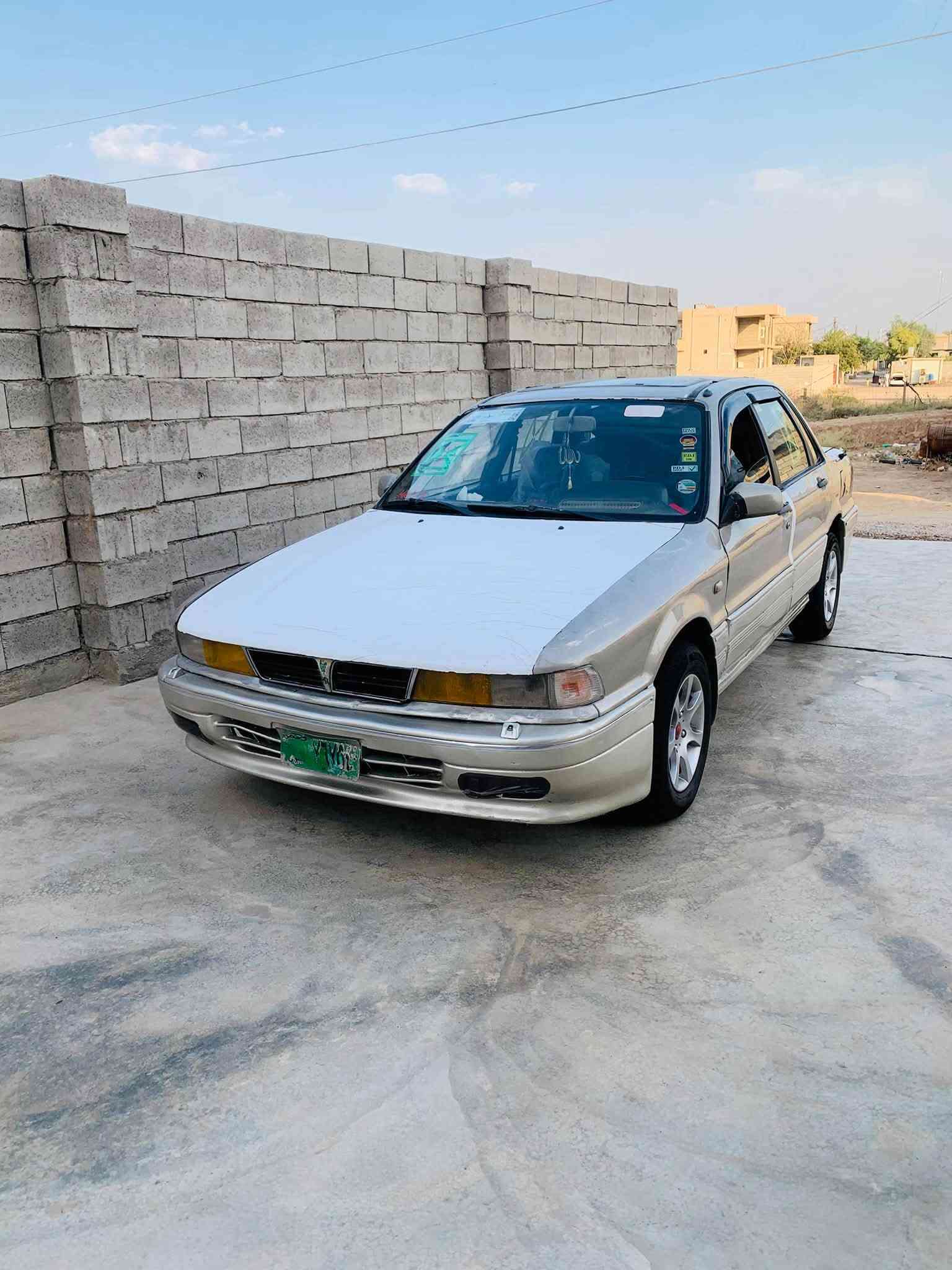 السلام عليكم
للبيع اعتذر عن الااقساط  والوعده 
فقط ميستبوشي كلنت موديل 1994 رقم نينوى فحص بيها  سنويه خضره وبيها وكاله بس صاحبها ماندله ابيع واقع حال اتكفل سرقه وطلبه 

 كير عادي سياره نضيفه بمعنى الكلمه 
مصبوغه بدون ضرر بدون اخياس 

كير محرك شرط 
محرك 1800 ✈️
صدر امامي خلفي جديد 🆕 
تخم تاير ٧٥ % 
كهربائيات كلها شغاله 
لايت عالي ناصي فول 
بك لايت  اشاير LED
ابطاين جدد 🆕 
مسجل شغال 
سنتر لوك 
كشرها نضيف 
داخلها كله جديد 🆕 
باور  شغال 
كيج بانزين شغال 
رون كيلو متر. شغال 
اناره دشبول كلها شغاله 
جام  جوبي كله شغال. 

سياره جاهزه ونضيفه بدون نقص 
اترايك وين مايعجبك اطلع 

السعر. 18 وبيها مجال قليل حك جيتك فقط 

مكان السياره 
صلاح الدين 
الضلوعيه   

الشراي يتصل. ***********
