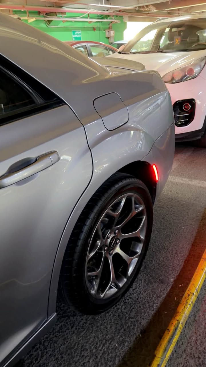 سلام عليكم
2018 S300  خليجي وكاله هارلم كفاله عامه 

لون رصاصي 

المشي ٦٠ الف 

كفاله عامه 

برده خلفيه 

كلاصات تدفئه تبريد 

كشنات تدفئه تبريد 

بنوراما 

حساس امامي خلفي 

شفتات  

رادار جانبي 

السياره فول مواصفات عدا الردار الامامي 

مكان سياره بغداد السيديه 

***********
