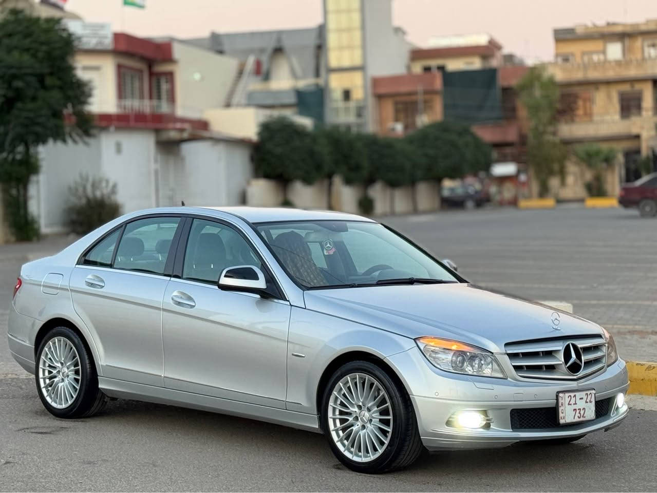 بە ناوی خوای گەورە و میهرەبان مارسیدیس بێنز C280 2010گێر ئۆتۆماتیک ٦ پستۆن مەکینە مەرغوب بێ سەرەتایە کۆدی بۆ کراوە بە ناوی خۆمانەوەیە لۆک لۆکە بێ بۆیاغ  بێ کاڵ بونەوە لەسەر دەقی شەریکە ماوەتەوە کوشن جلدد لۆک کوشن کارەبا تەبرید مەرکەزی شاشە گەورە سەیارەکە بەس ماشاللەی ئەوێ گیرومەکینەی بەشەرت زۆر تازەو جوان ماوەتەوە چوار تایەو ویلی لۆکی لە ژیرە تەبریدی مەزبوت هەموو گیانی بەشەرت سەیارەکە لە جوانیا تاکە مالی دۆستە سعر 88 گەلاو مەعامەلەیەکی کەم  گۆرینەوەش ئەکەم بە شتێ بە دڵم بێ شوین سلیمانی رقم تلفون 🤍***********🤍***********🤍 بنجوين, السليمانية

