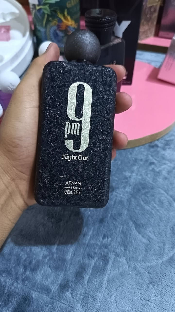 مجموعه عطور شرط اصليه من الوكاله والله اكو بيه ناقصات 3 مل و اكو مستخدم رشات قليل 
حبايب كلش تفيدكم كل عطر ولكارتونه ويا 

بيع مستعجل 🙋🏻‍♂️

سعر خاص ودزلك صور الكارتوتنه ولباركود
ولي يريد تقسيمات هم متوفرات 
***********
(امانه لمو شراي لا يبخص بسعرهم)
